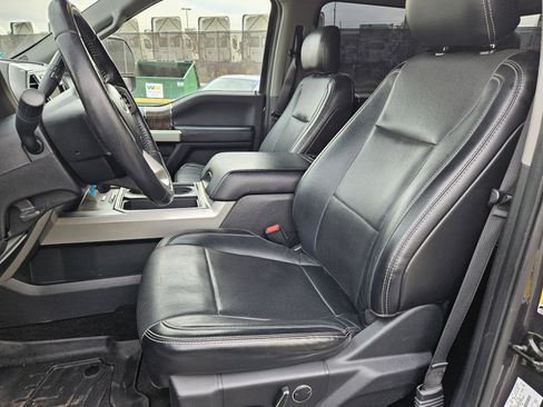 Used 2017 Ford F350 Lariat w/ Chrome Package image 9