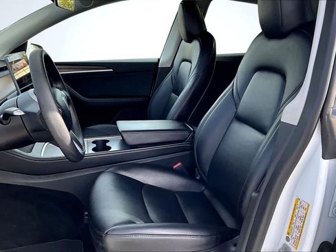Used 2023 Tesla Model Y Long Range AWD/4WD image 11