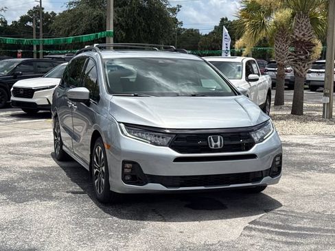 New 2026 Honda Odyssey Elite image 3