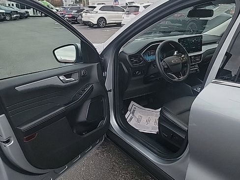Certified 2023 Ford Escape Platinum image 44