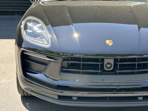 Certified 2026 Porsche Macan AWD/4WD image 10