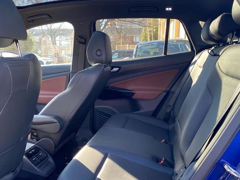 Used 2021 Volkswagen ID.4 Pro S image 17