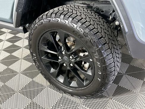 Certified 2025 Jeep Gladiator Overland AWD/4WD image 40