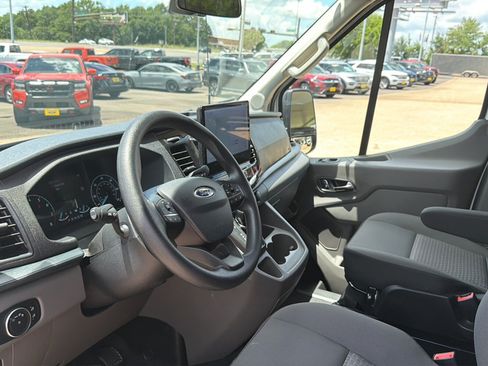 Used 2025 Ford Transit 350 XLT RWD image 14