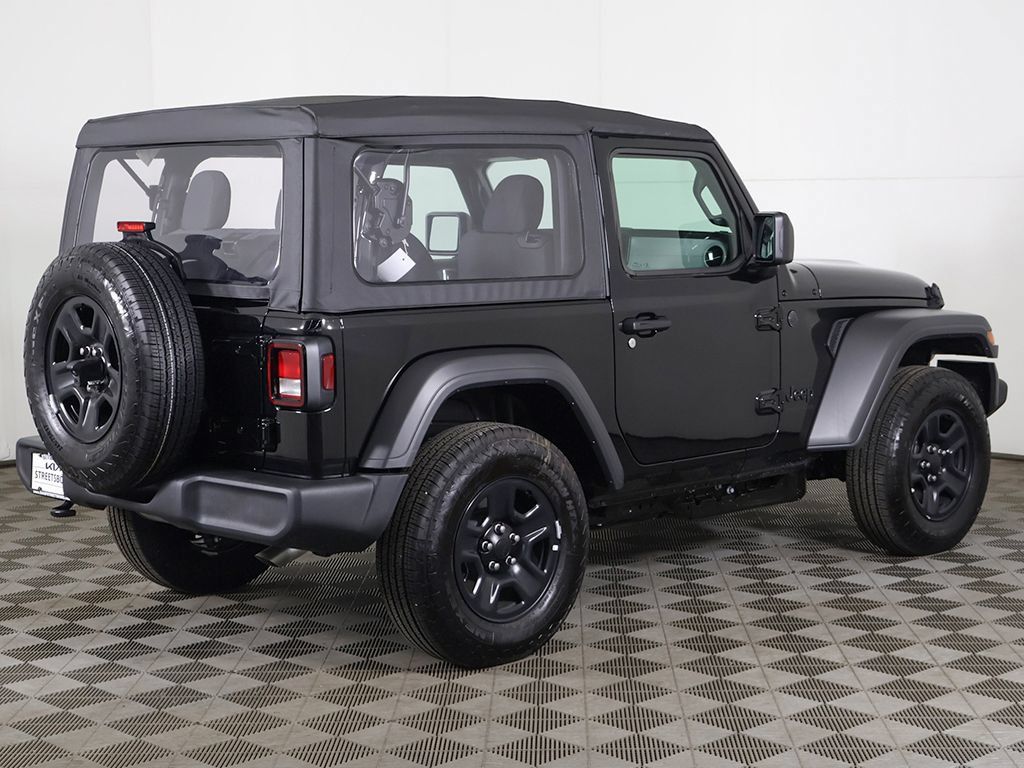 Used 2026 Jeep Wrangler Sport AWD/4WD image 7