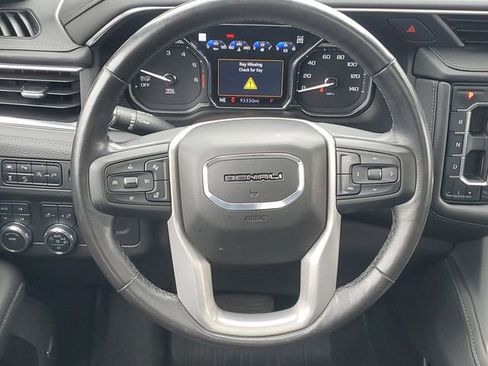 Used 2021 GMC Yukon XL Denali w/ Denali Premium Package AWD/4WD image 13