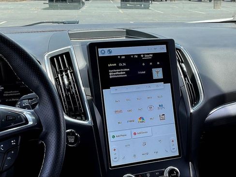 Used 2022 Ford Edge ST image 6