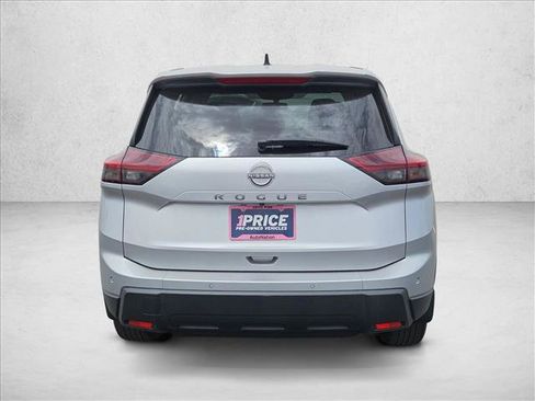 Used 2024 Nissan Rogue S FWD image 6