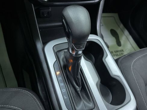 Used 2022 Chevrolet Colorado LT w/ Fleet Safety Package image 24