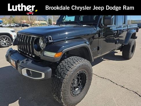 Used 2022 Jeep Gladiator Sport image 1