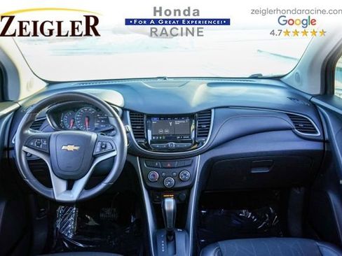 Used 2020 Chevrolet Trax LT w/ LT Convenience Package image 15