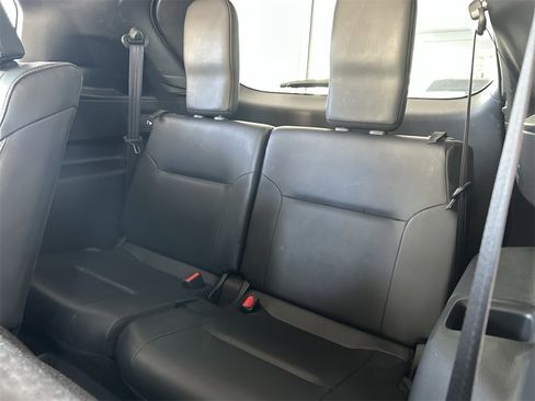 Used 2024 Mitsubishi Outlander SE image 42