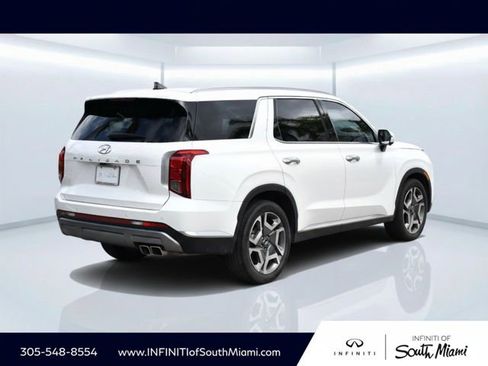 Used 2024 Hyundai Palisade Limited FWD image 4