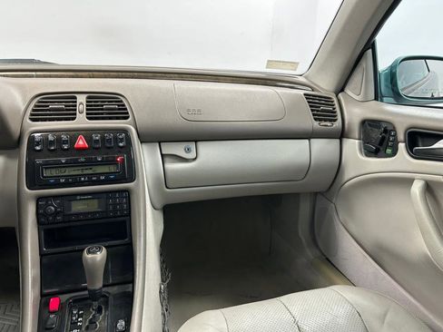 Used 2000 Mercedes-Benz CLK 430 Cabriolet image 71