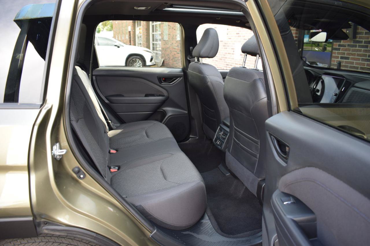 Used 2025 Subaru Forester Premium AWD/4WD image 35
