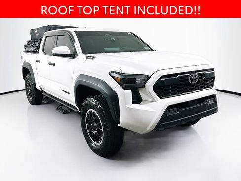 Used 2025 Toyota Tacoma TRD Off-Road AWD/4WD image 1