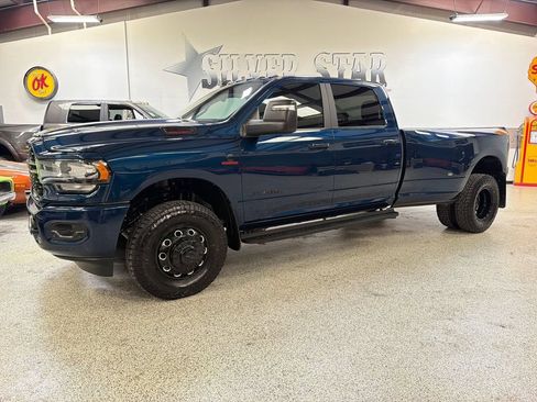 Used 2024 RAM 3500 Big Horn w/ Night Edition AWD/4WD image 1