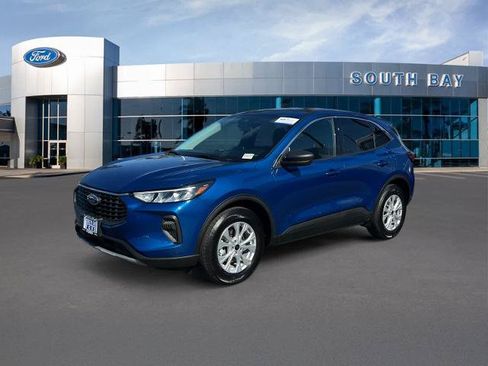 Certified 2023 Ford Escape Active AWD/4WD image 1