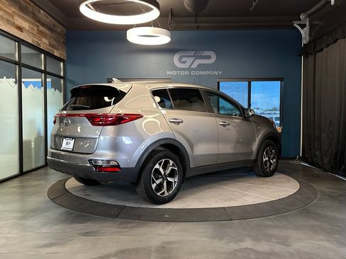 Used 2020 Kia Sportage LX AWD/4WD image 3