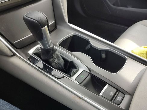Used 2019 Honda Accord LX image 11