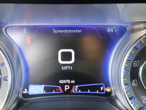 Used 2019 Chrysler 300 Limited RWD image 18