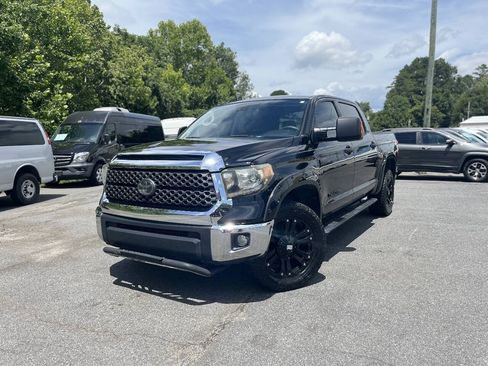 Used 2018 Toyota Tundra SR5 w/ SR5 Upgrade Package AWD/4WD image 2