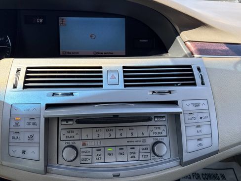 Used 2010 Toyota Avalon XLS image 38