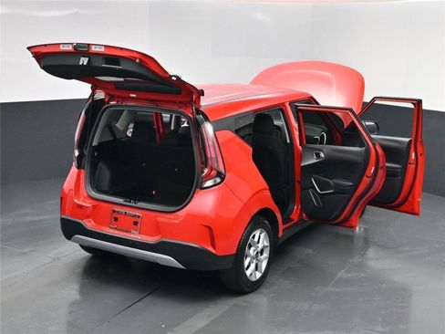 Used 2024 Kia Soul LX w/ Option Group 015 image 31