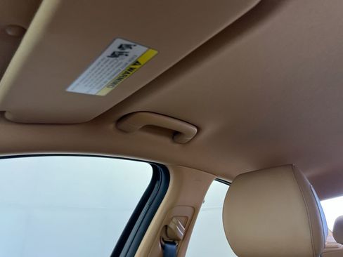 Used 2022 Genesis G70 3.3T RWD image 19