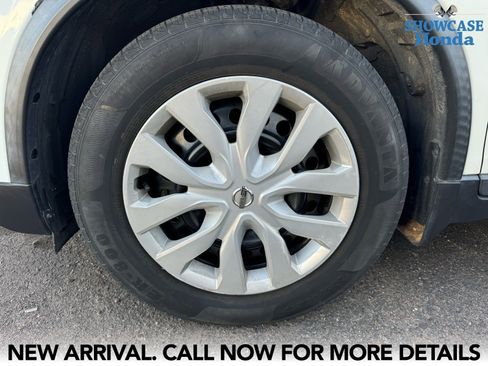 Used 2018 Nissan Rogue S image 7