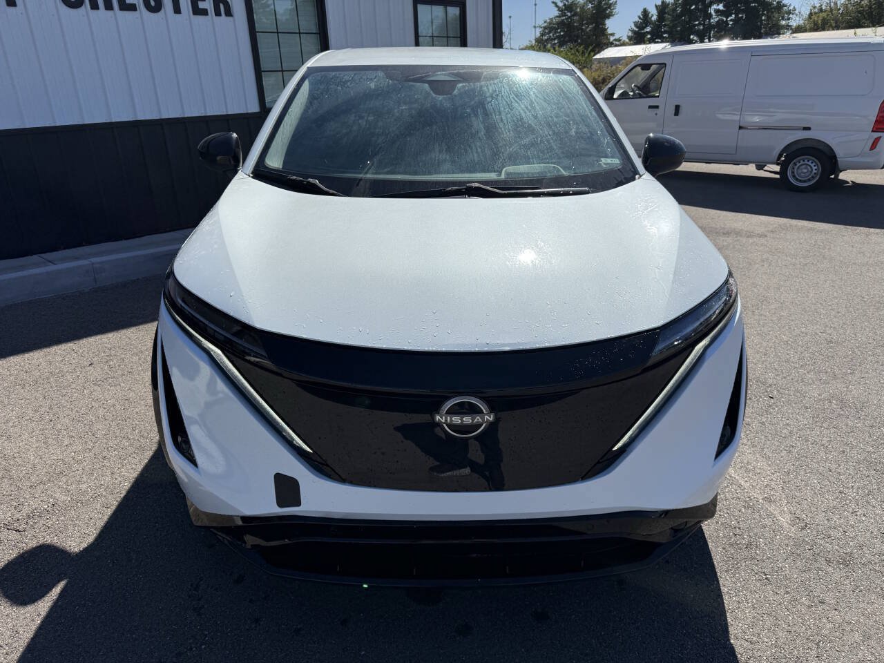 Used 2024 Nissan Ariya AWD image 3