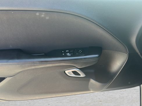 Used 2018 Dodge Challenger SXT RWD image 18