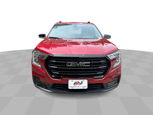 Certified 2024 GMC Terrain SLE w/ Driver Convenience Package AWD/4WD image 3