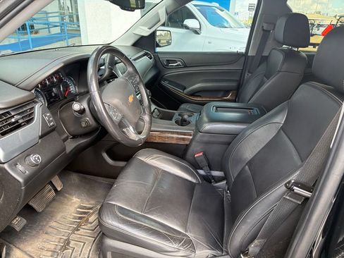 Used 2020 Chevrolet Tahoe LT w/ RST Edition RWD image 8