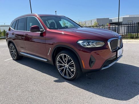 Used 2023 BMW X3 xDrive30i w/ Premium Package AWD/4WD image 3