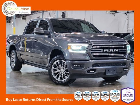Used 2024 RAM 1500 Laramie AWD/4WD image 1