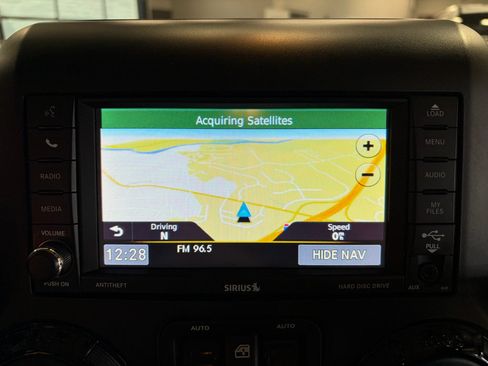 Used 2014 Jeep Wrangler Unlimited Sahara AWD/4WD image 13