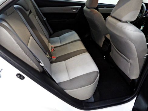 Used 2017 Toyota Corolla LE FWD image 15