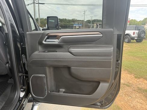 Used 2025 Chevrolet Silverado 2500 LT w/ Z71 Chrome Sport Edition image 36