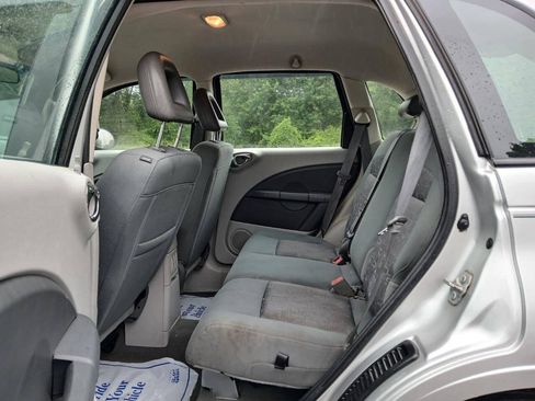 Used 2009 Chrysler PT Cruiser FWD image 10