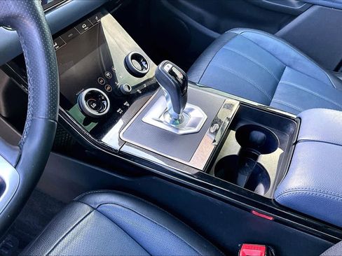 Used 2020 Land Rover Range Rover Evoque R-Dynamic SE AWD/4WD image 17