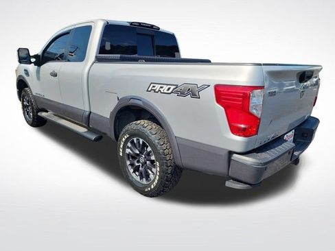 Used 2017 Nissan Titan PRO-4X AWD/4WD image 3