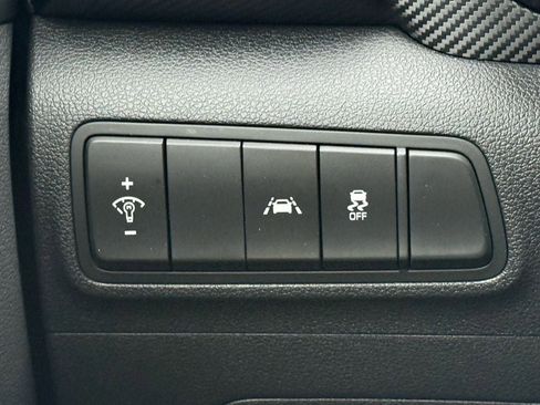 Used 2019 Hyundai Tucson SE w/ Cargo Package image 18