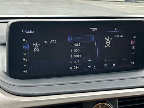 Certified 2022 Lexus RX 450h AWD w/ Premium Package image 20