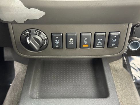 Used 2016 Nissan Frontier PRO-4X w/ Pro-4x Luxury Package image 28