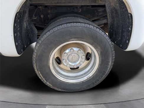 Used 2014 Ford F450 XL w/ Power Equipment Group image 25