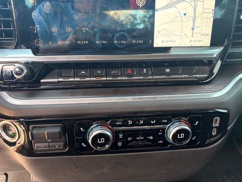 Used 2022 GMC Sierra 1500 SLT w/ Max Trailering Package AWD/4WD image 21