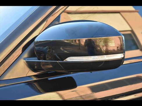 Used 2017 Land Rover Range Rover Sport HSE image 46