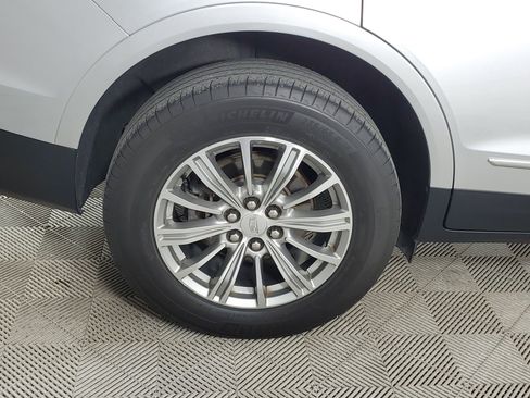 Used 2017 Cadillac XT5 Luxury w/ Driver Awareness Package image 13