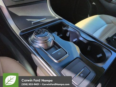 Used 2019 Ford Edge SEL w/ Equipment Group 201A AWD/4WD image 18